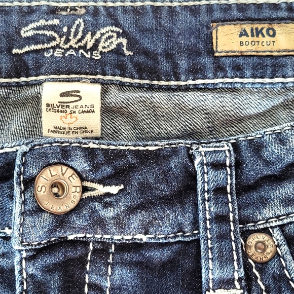 Jeans - Picture 3 of 9